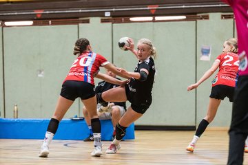 Bild 81 - wBJ SV Henstedt Ulzburg - HSG Holstein Kiel/Kronshagen : Ergebnis: 30:28